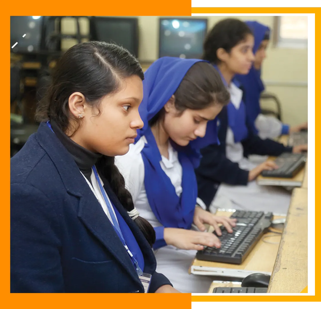 unique-girls-school-computer-lab.png
